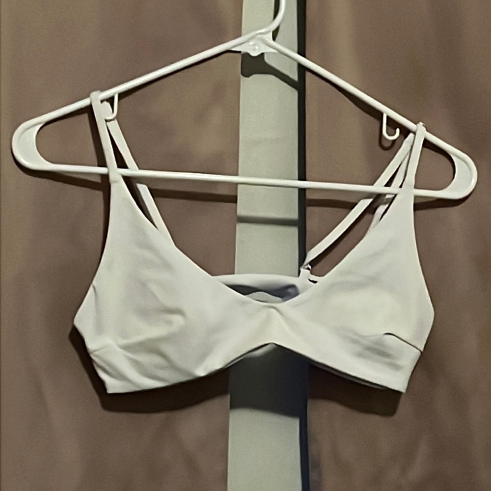 White bikini top 🤍